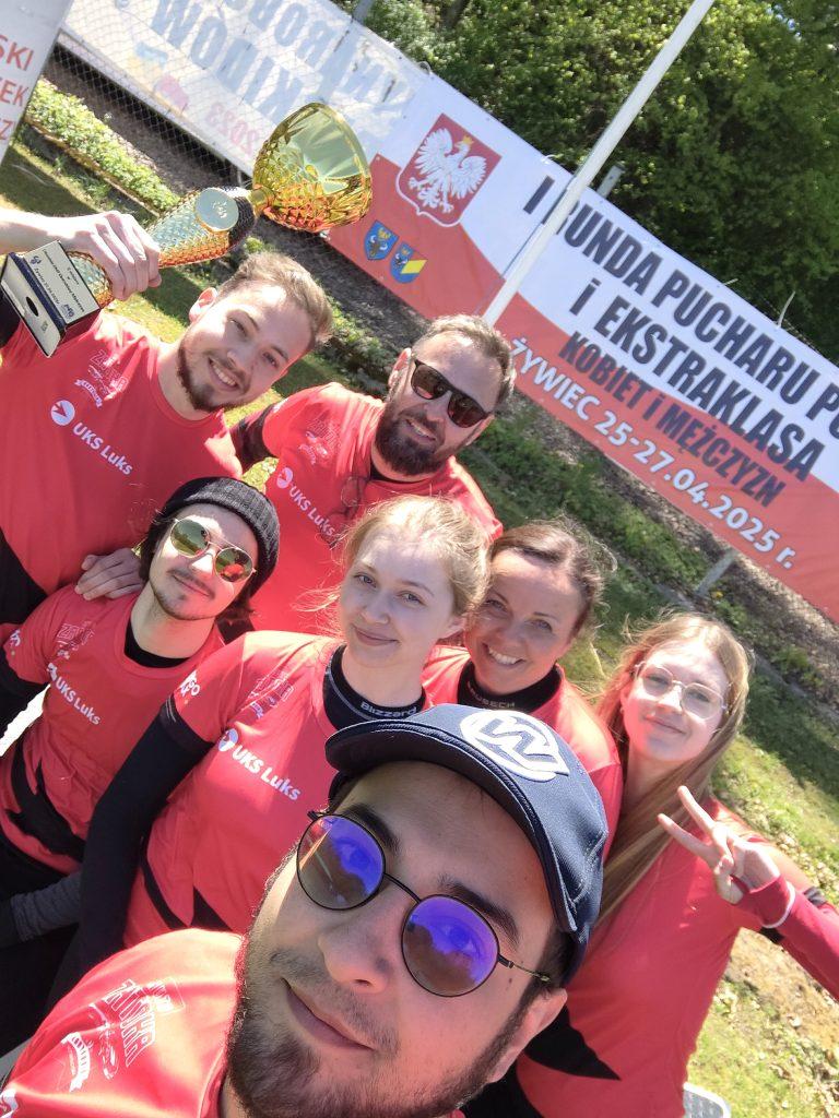 2025_04 1. DMP Żywiec - selfie ekipy selfie UKS Luks